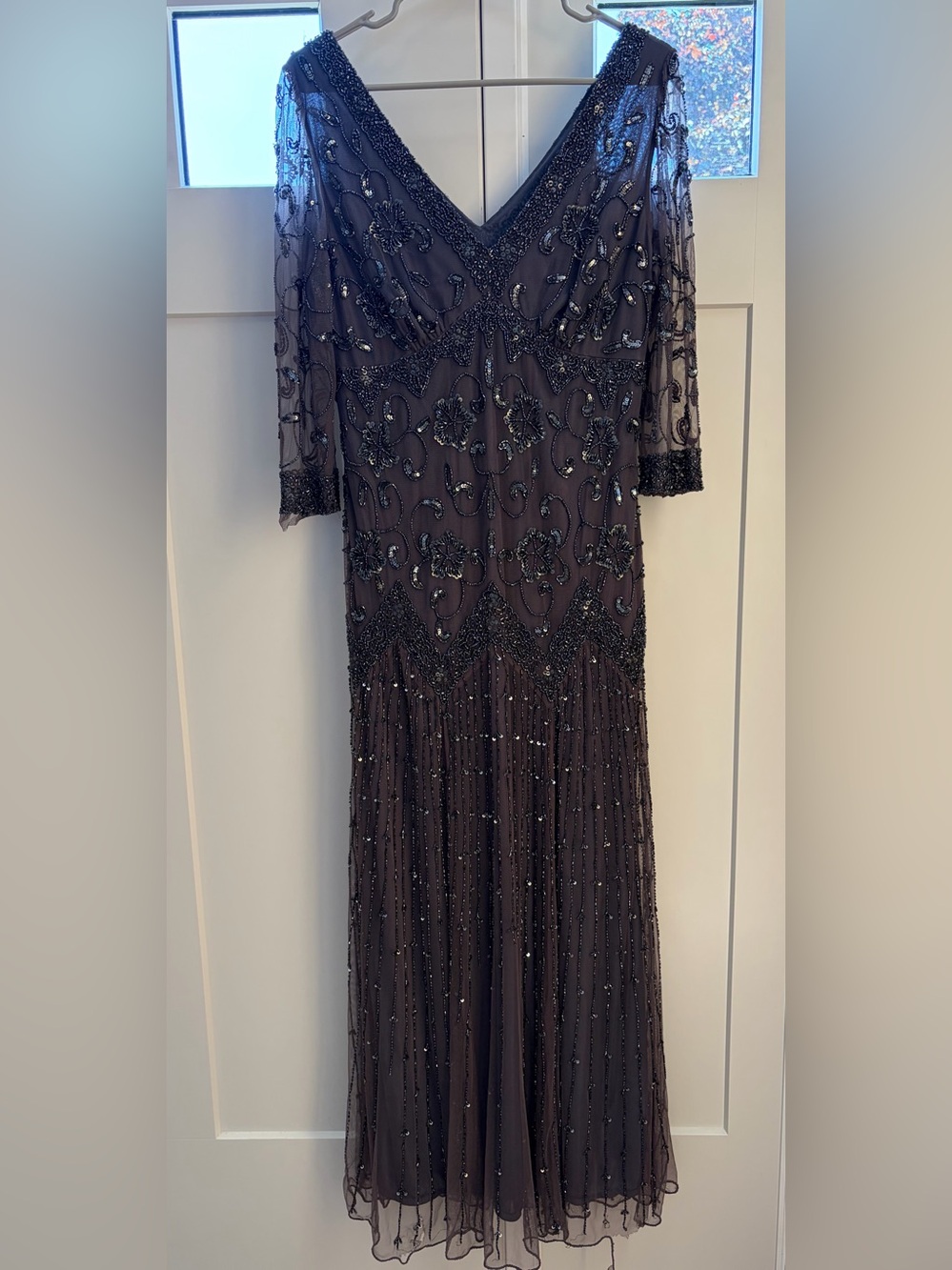 Pisarro Nights Gray Beaded V-Neck Evening Gown Formal size 16 - Picture 4 of 12